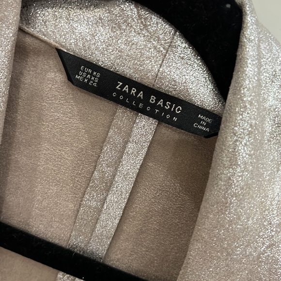 ZARA blazer. Size XS. Like new - Picture 4 of 5